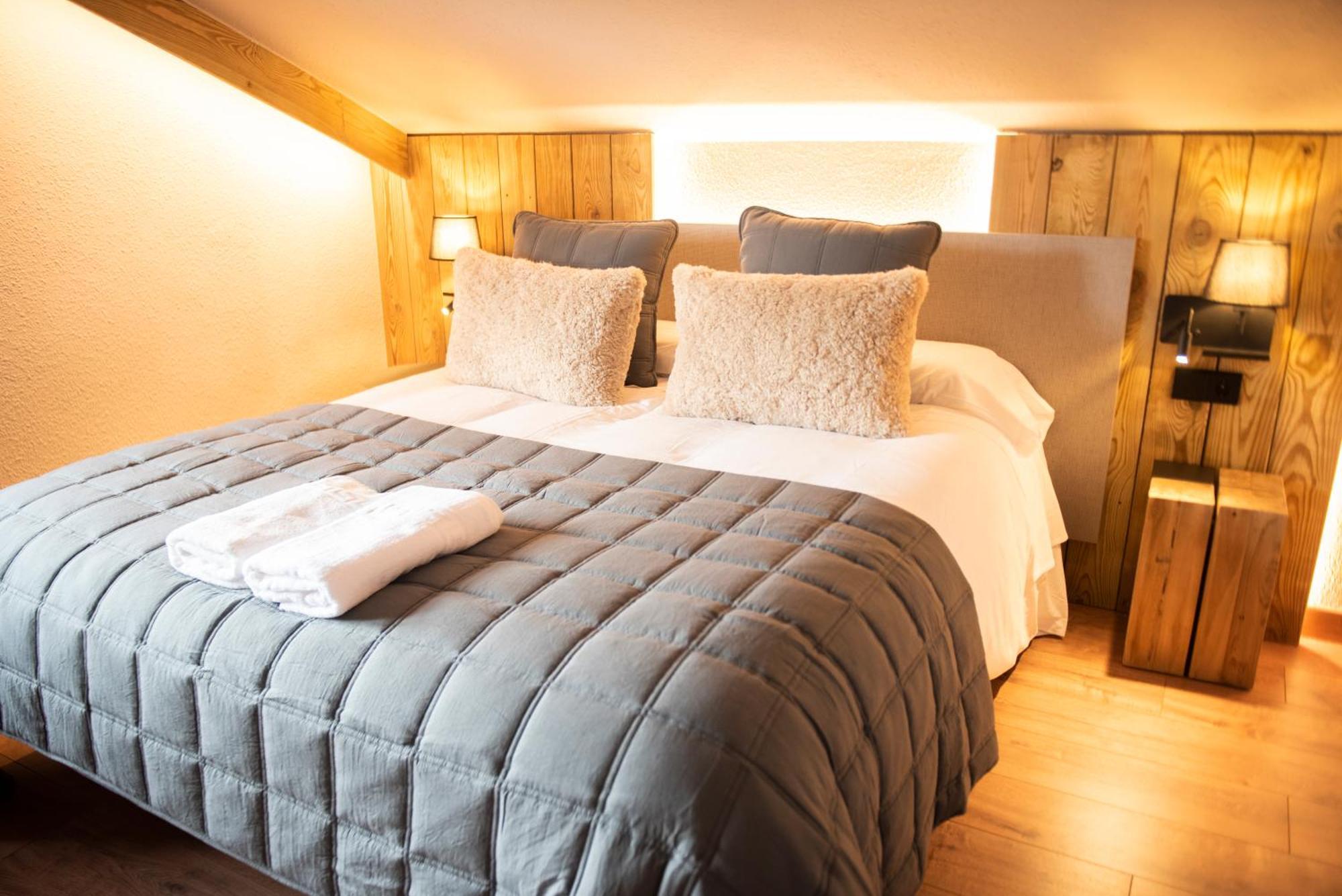 Borda Conangle Mountain Lodge 생쥴리아데로리아 외부 사진