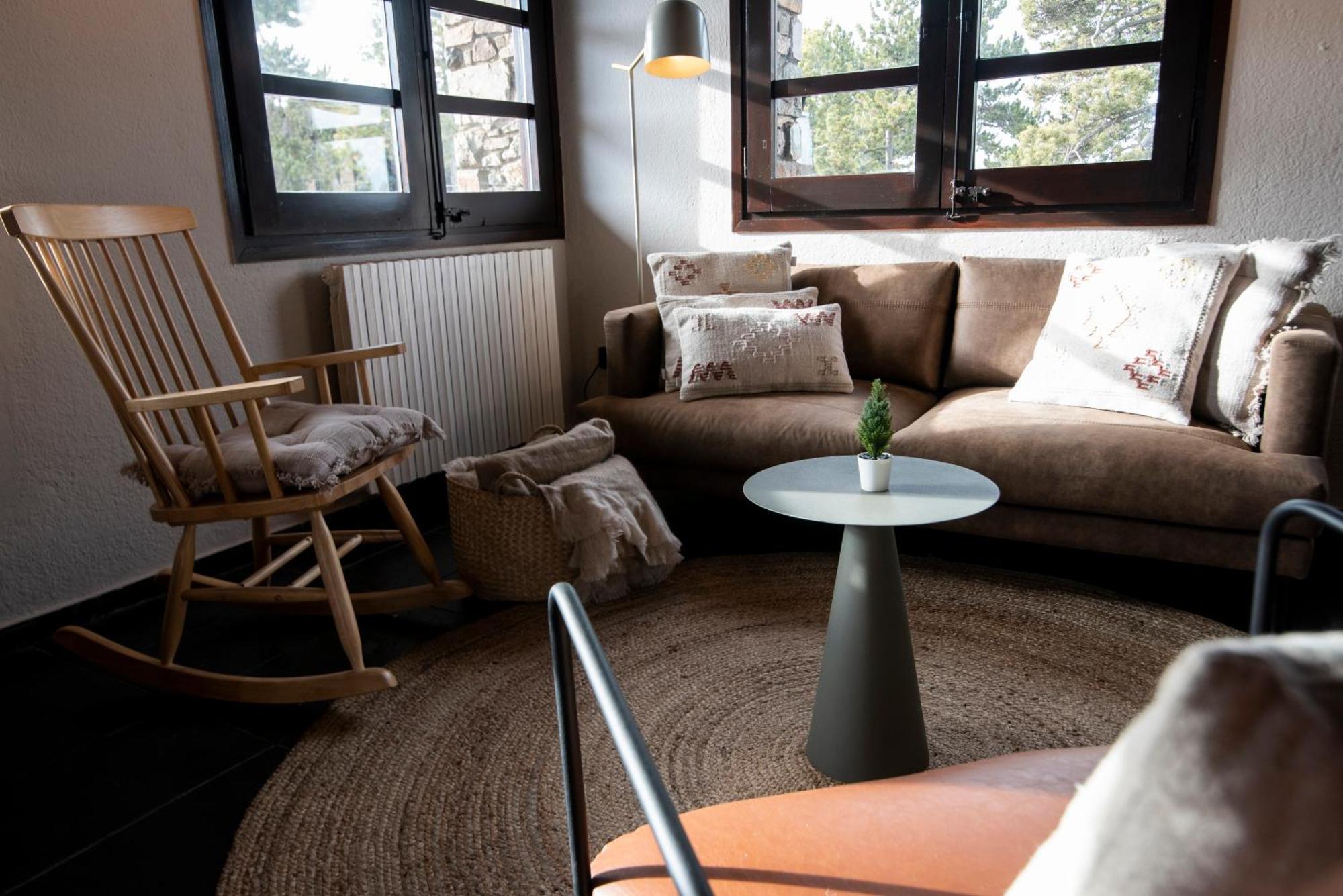 Borda Conangle Mountain Lodge 생쥴리아데로리아 외부 사진