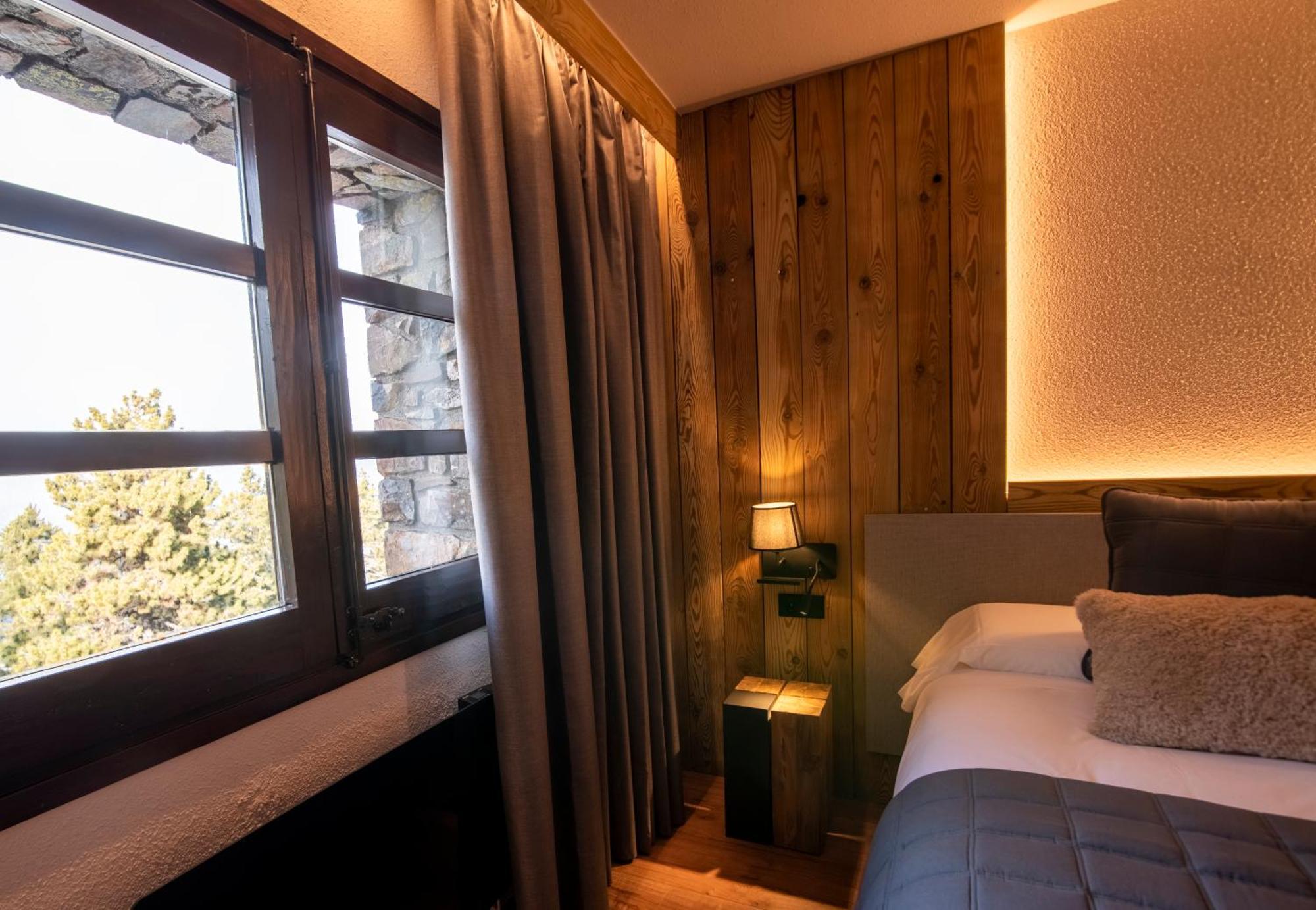 Borda Conangle Mountain Lodge 생쥴리아데로리아 외부 사진